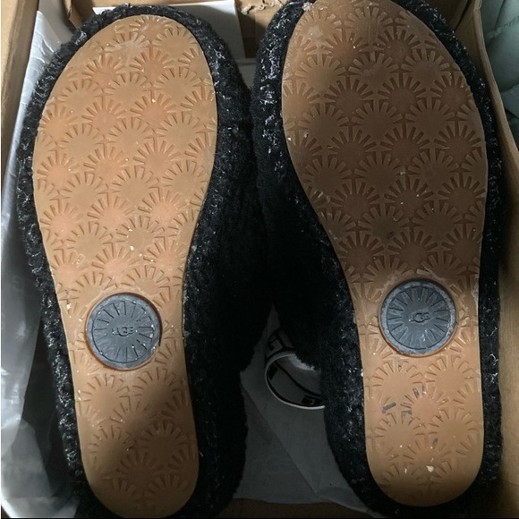 UGG Fluff Yeah Slippers - Picture 6 of 8